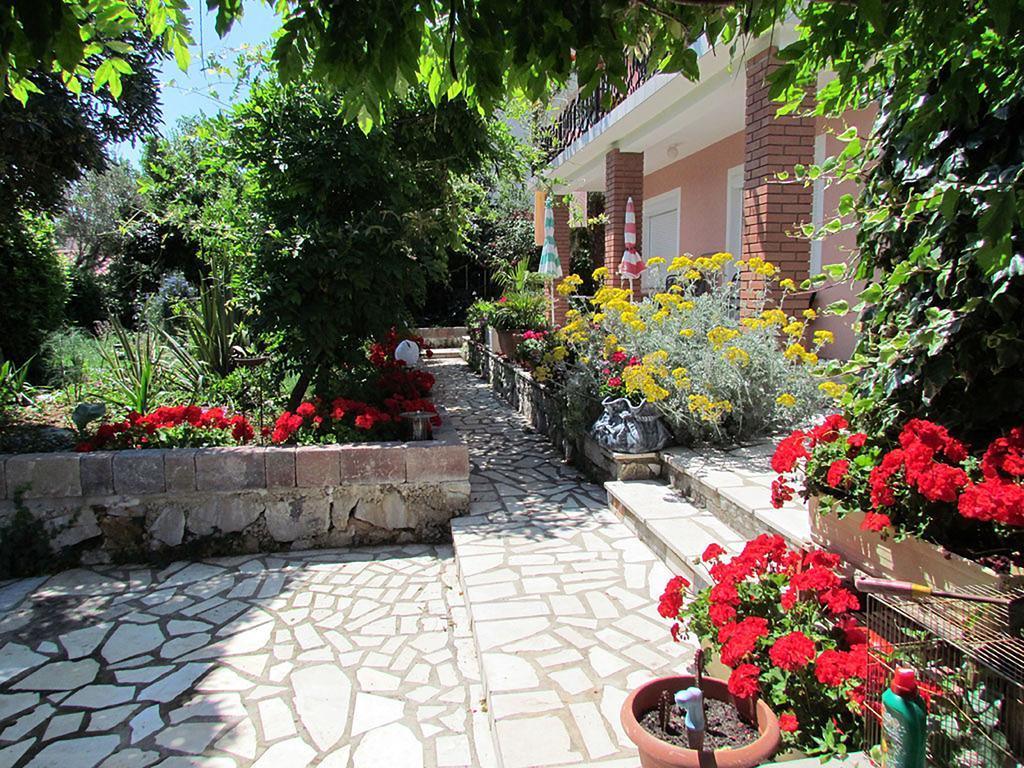 Apartments Bura & Jugo, Cres, Without Stress Ngoại thất bức ảnh